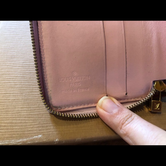 Authentic Louis Vuitton zippy Vernis wallet - Picture 8 of 9